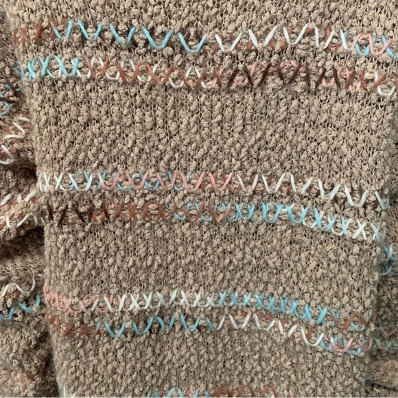 Adora Sweater - Picture 2 of 5